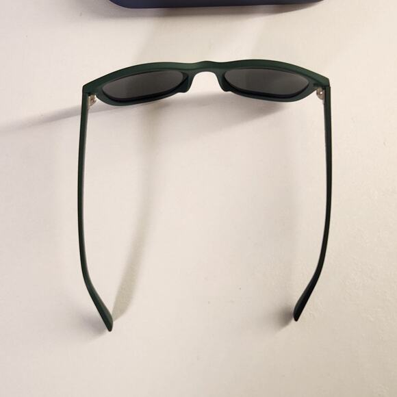 LACOSTE NWT Men's Matte Green Soft Square Classic Sunglasses - Picture 9 of 11